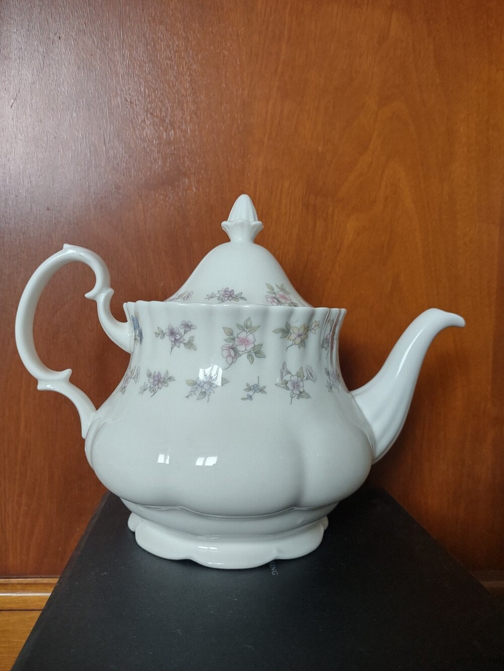 Rare Find Royal Albert Cherish Vintage 1987 teapot With Lid